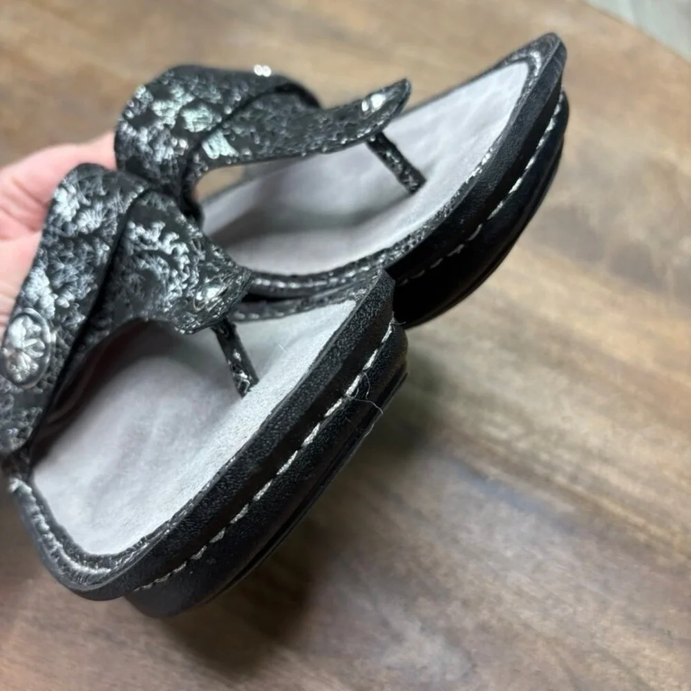 Alegria Sandals EU Size 36 US 6 Black Metallic Leather Arch Support‎